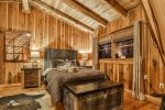 Queen Master Open Loft